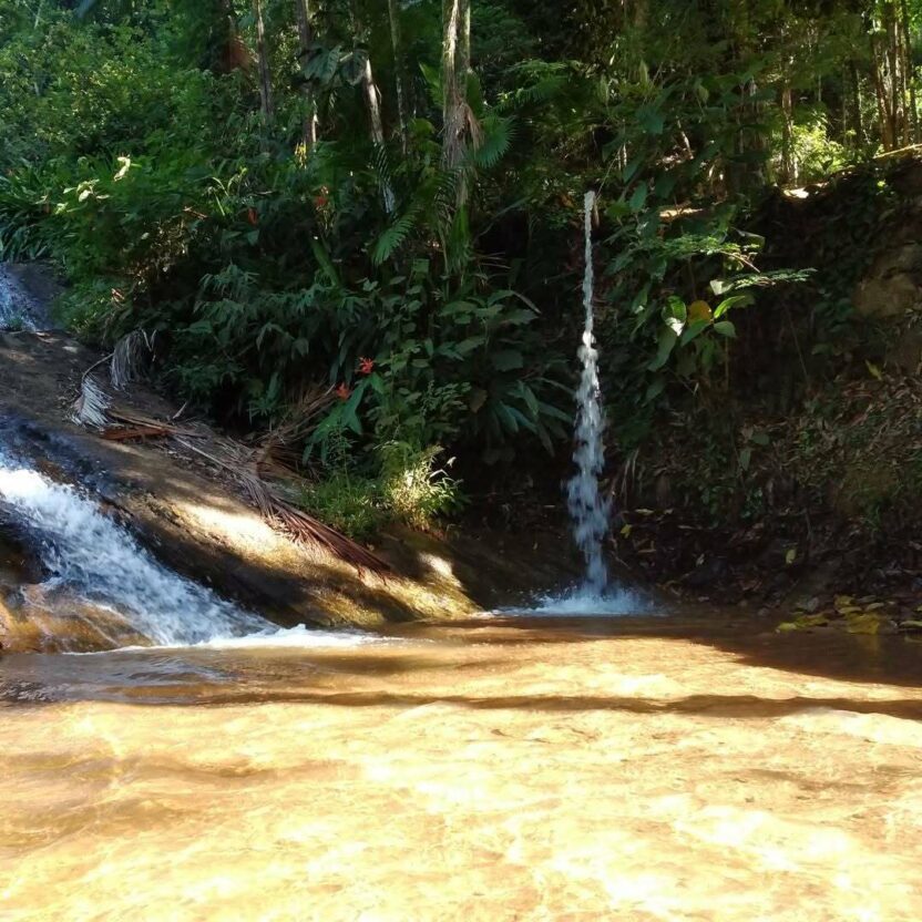 Guarapari além das praias: descubra as cachoeiras escondidas na região 5 Cachoeira Bravin 2