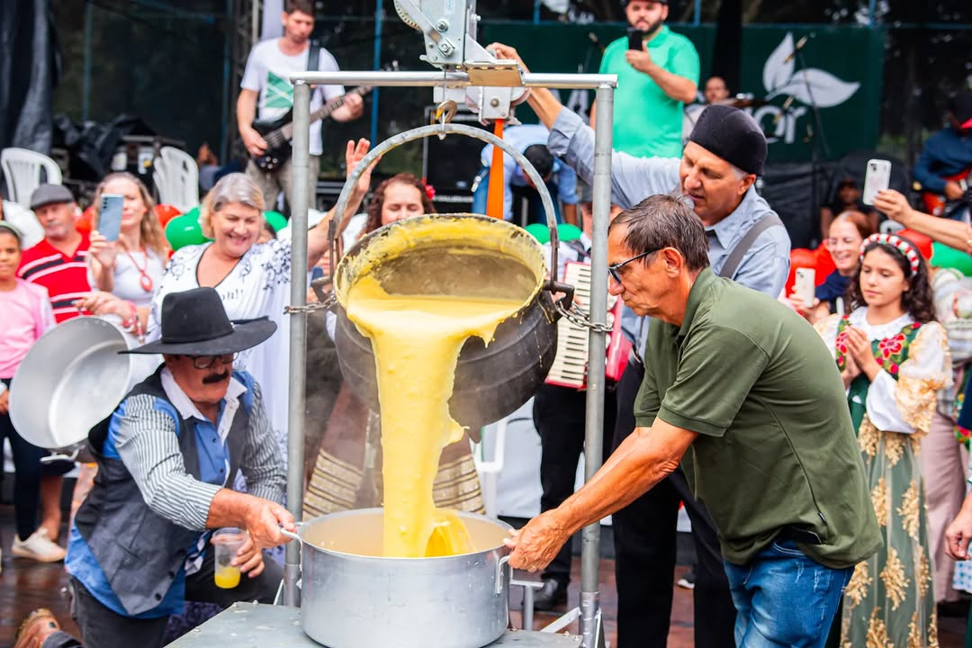 Festa da Imigração Italiana em Guarapari terá Tombo da Polenta e shows gratuitos 1 Festa Imigracao Italiana polenta 2024