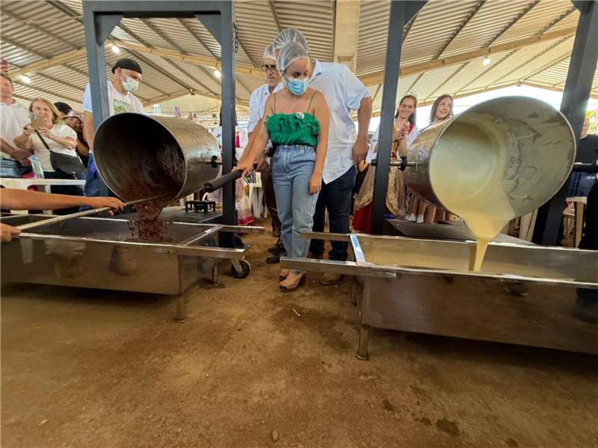 Festa da Banana e do Leite bate recorde de público com 50 mil visitantes em Alfredo Chaves 4 festa banana e leite tacho